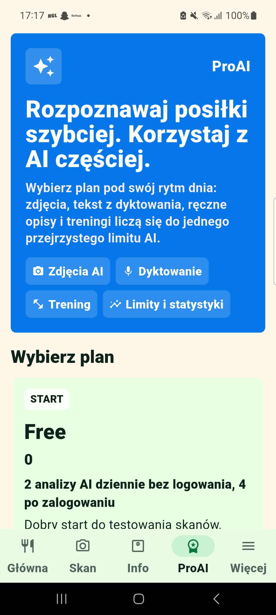 Prawdziwy ekran aplikacji FitAIss z planami i funkcjami ProAI